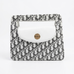 Luxury Monogram Handbag for Women
Premium White & Black Fashion Bag
Stylish Designer-Inspired Ladies Handbag
Elegant Casual Shoulder & Hand Care